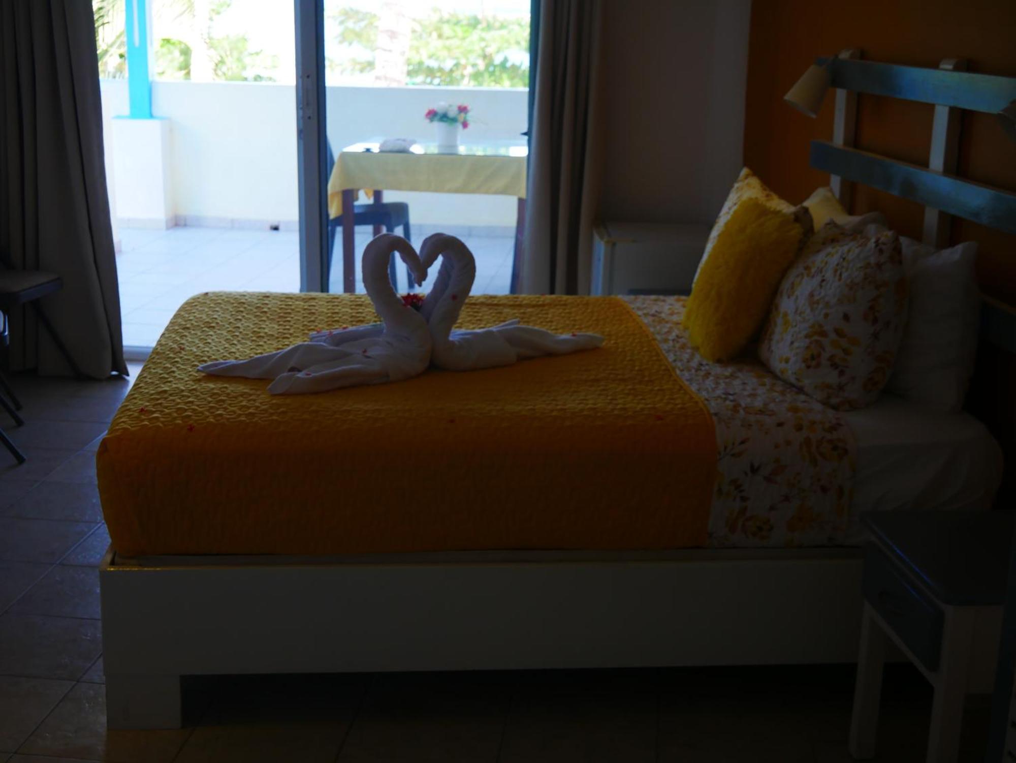 לאס טרנאס Costarena Beach Hotel מראה חיצוני תמונה